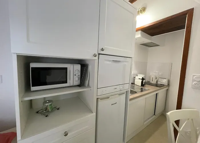 Halte Entre Terre Et A Semesterbostad Bayeux