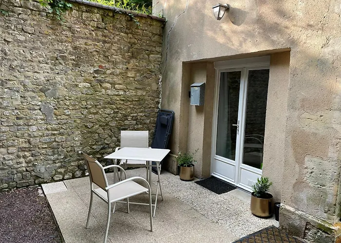 Holiday home Halte Entre Terre Et A *