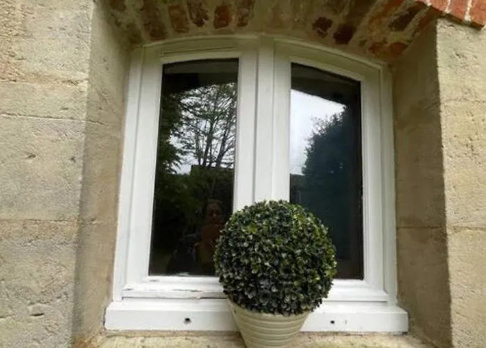 Halte Entre Terre Et A *